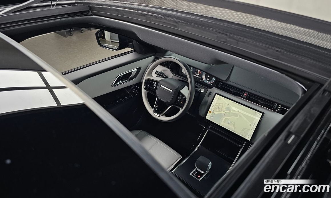 Land Rover Range Rover Velar фото 18