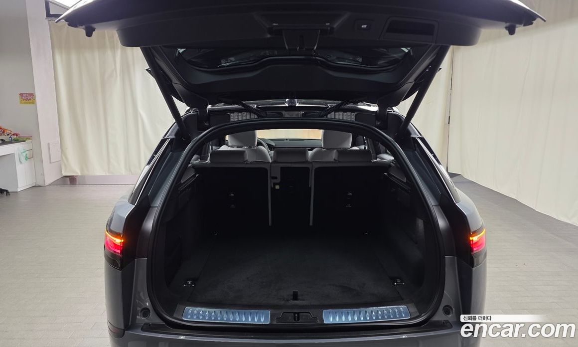 Land Rover Range Rover Velar фото 19