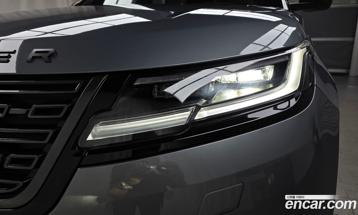 Land Rover Range Rover Velar фото 22