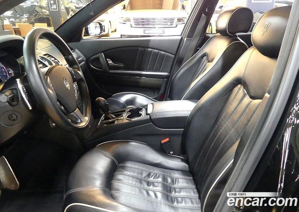 Maserati Quattroporte фото 10