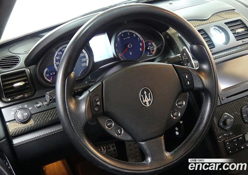Maserati Quattroporte фото 11