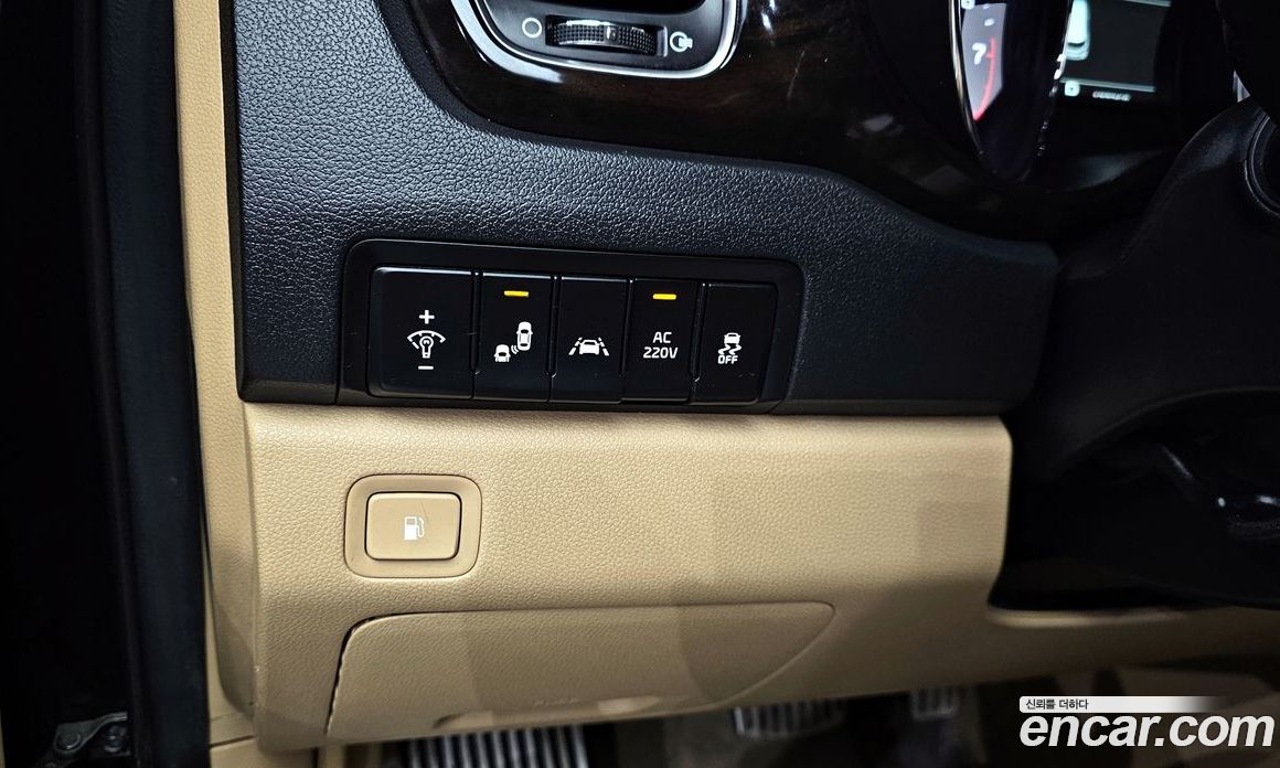 Kia Carnival 3rd Gen Restyling фото 14