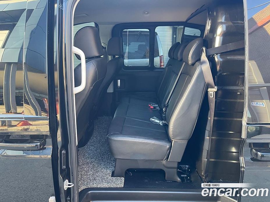 Hyundai Staria фото 6