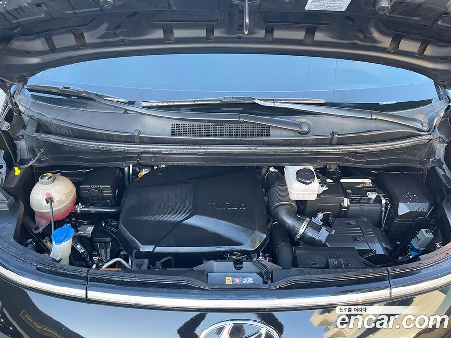 Hyundai Staria фото 18