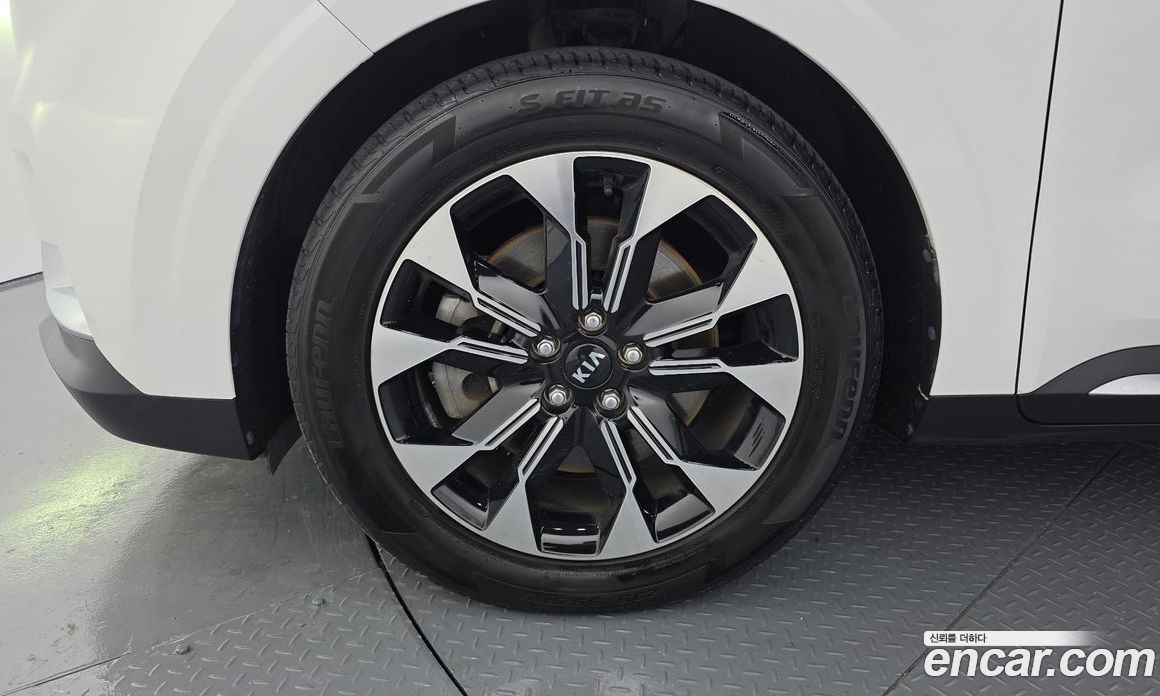 Kia Carnival 4th Gen фото 5