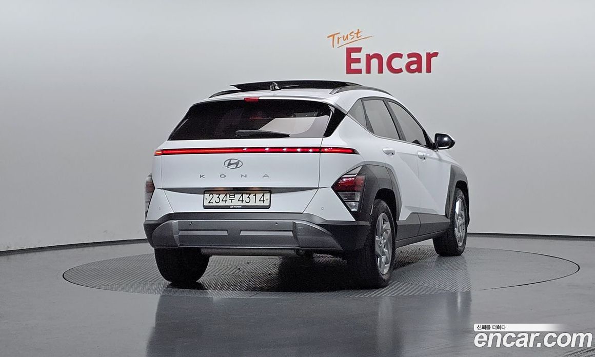 Hyundai Kona (SX2) фото 2