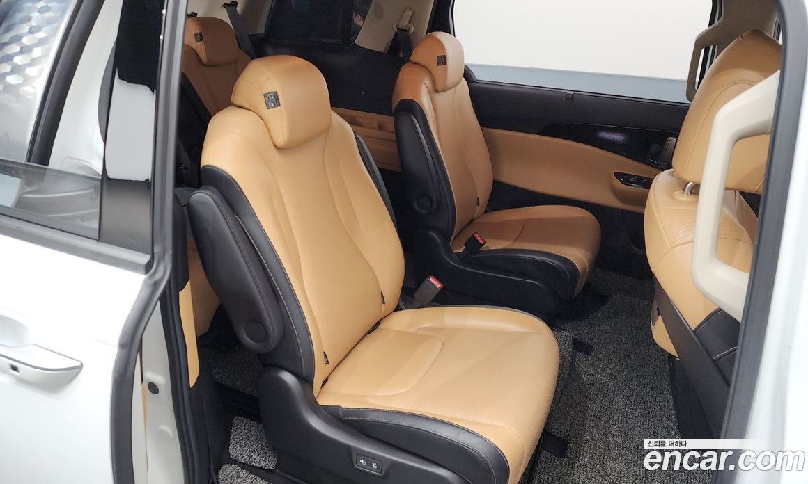 Kia Carnival 4th Gen фото 12