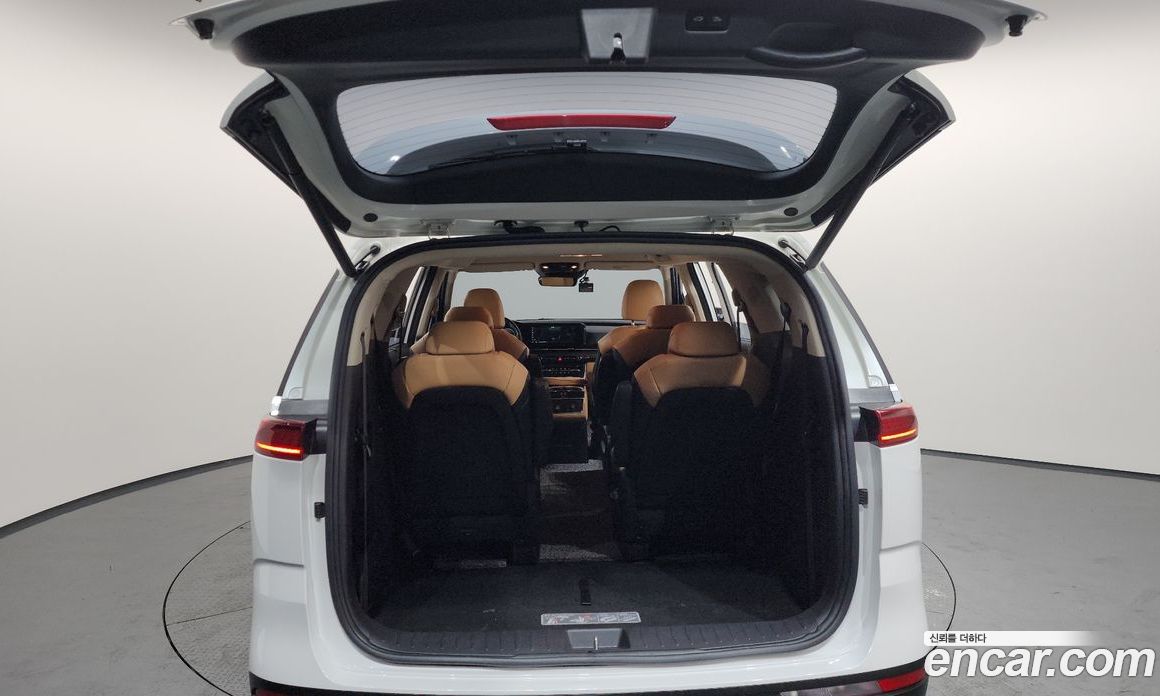 Kia Carnival 4th Gen фото 20