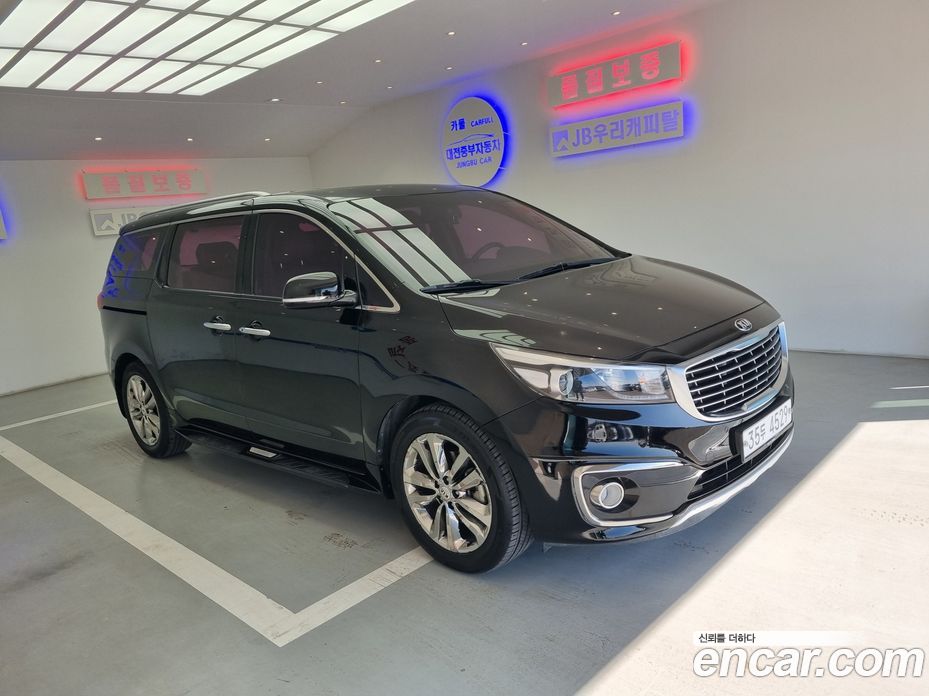 Kia Carnival 3rd Gen фото 2