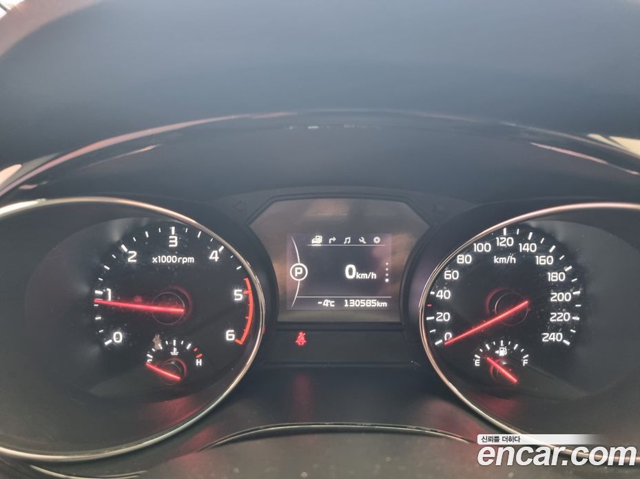 Kia Carnival 3rd Gen фото 8