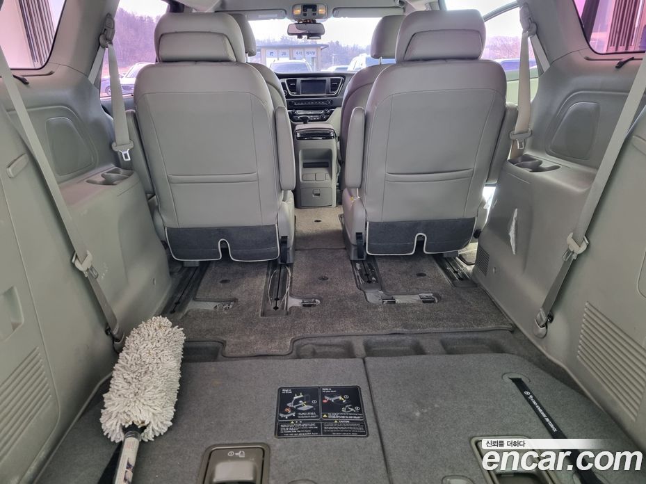 Kia Carnival 3rd Gen фото 12
