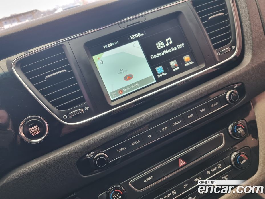Kia Carnival 3rd Gen фото 14