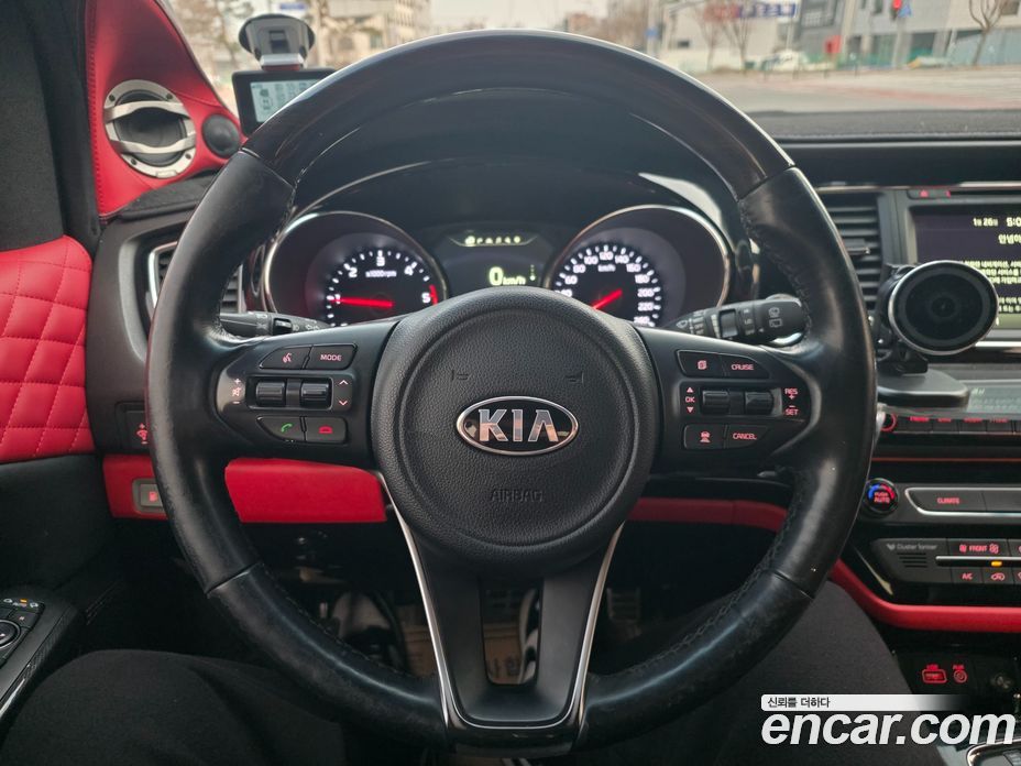 Kia Carnival 3rd Gen фото 13