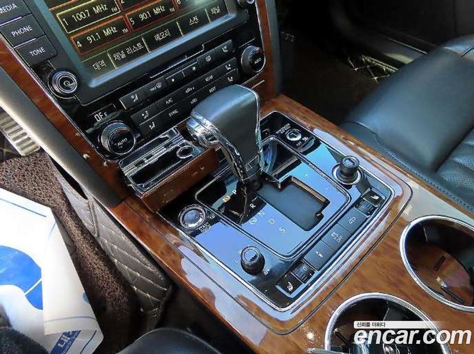 Volkswagen Phaeton фото 9