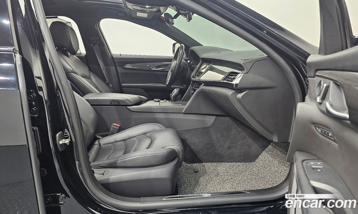 Cadillac CT6 фото 11