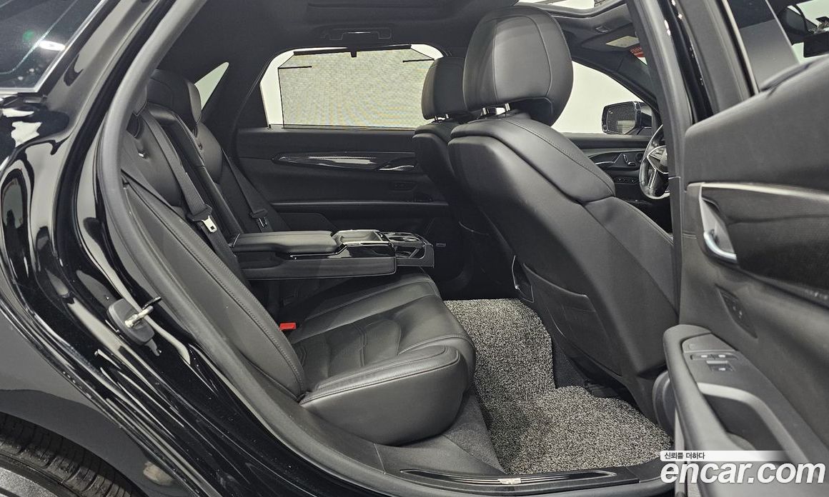 Cadillac CT6 фото 12