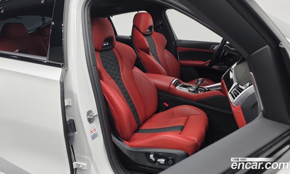 BMW X6M (G06) фото 10