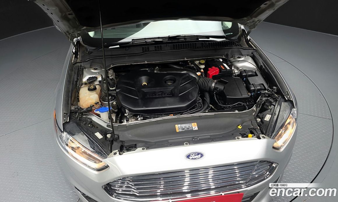 Ford Fusion фото 6