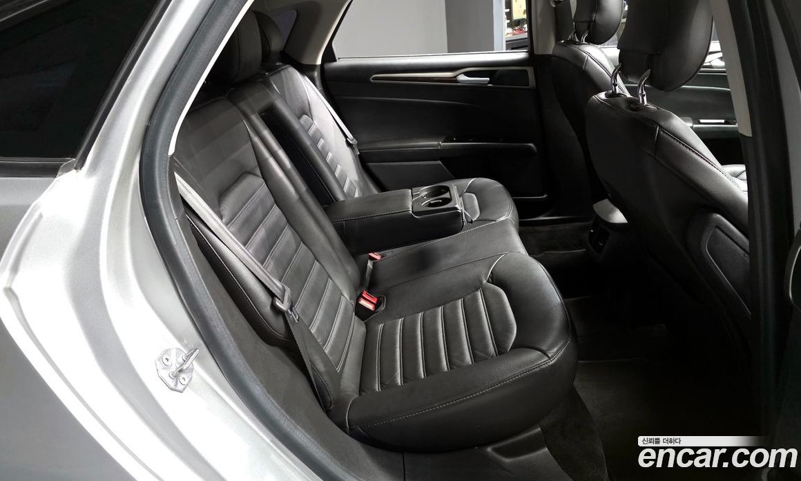 Ford Fusion фото 12