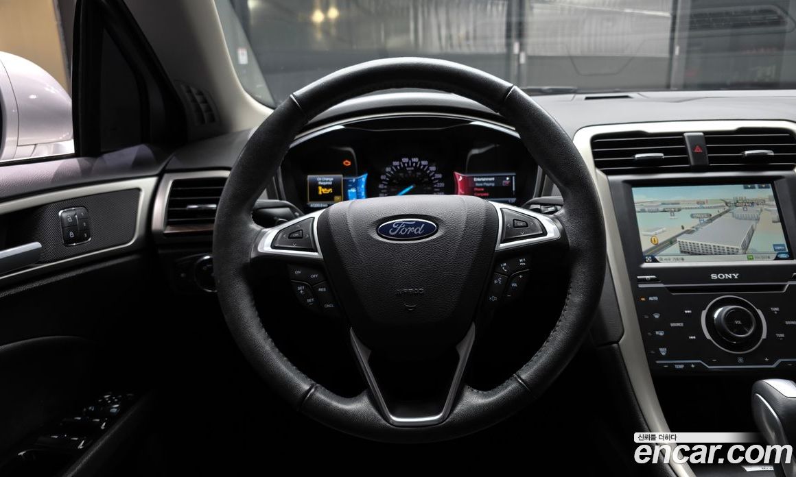 Ford Fusion фото 13