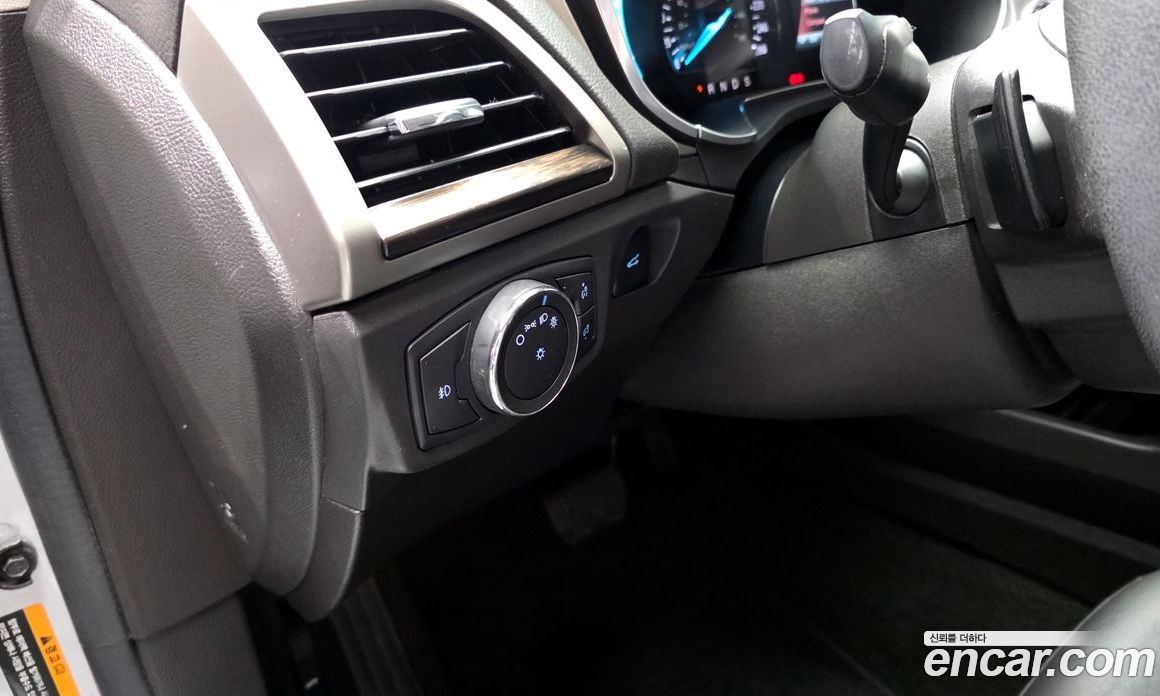 Ford Fusion фото 17