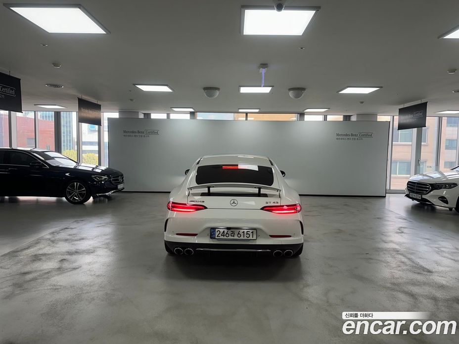 Mercedes-Benz AMG GT фото 4