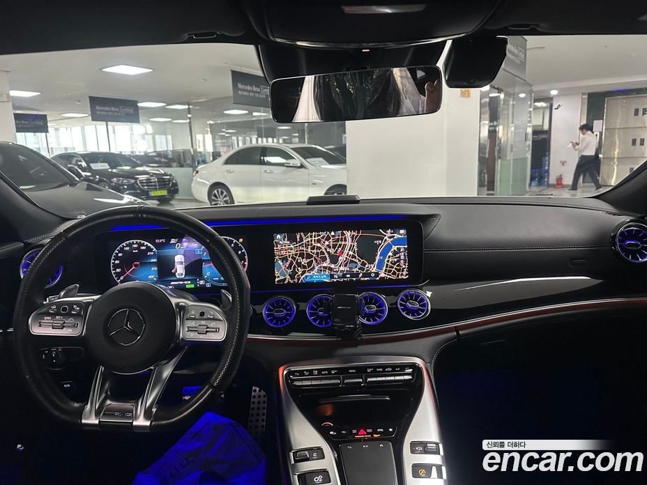 Mercedes-Benz AMG GT фото 7