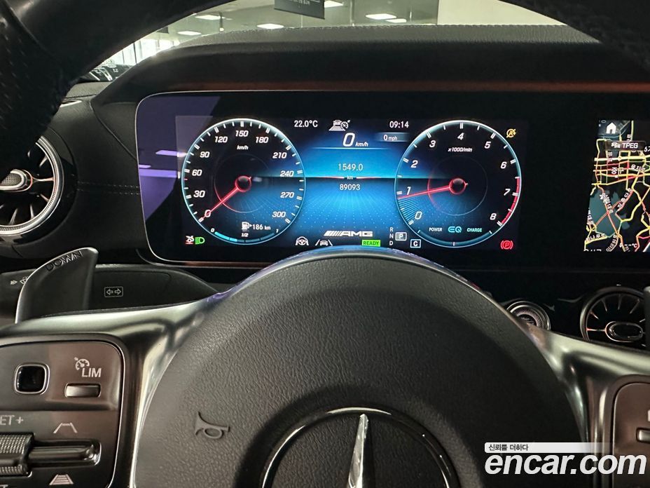 Mercedes-Benz AMG GT фото 8