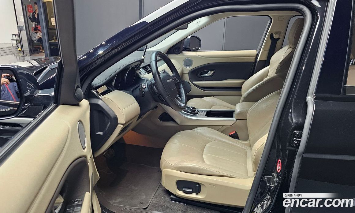 Land Rover Range Rover Evoque фото 10