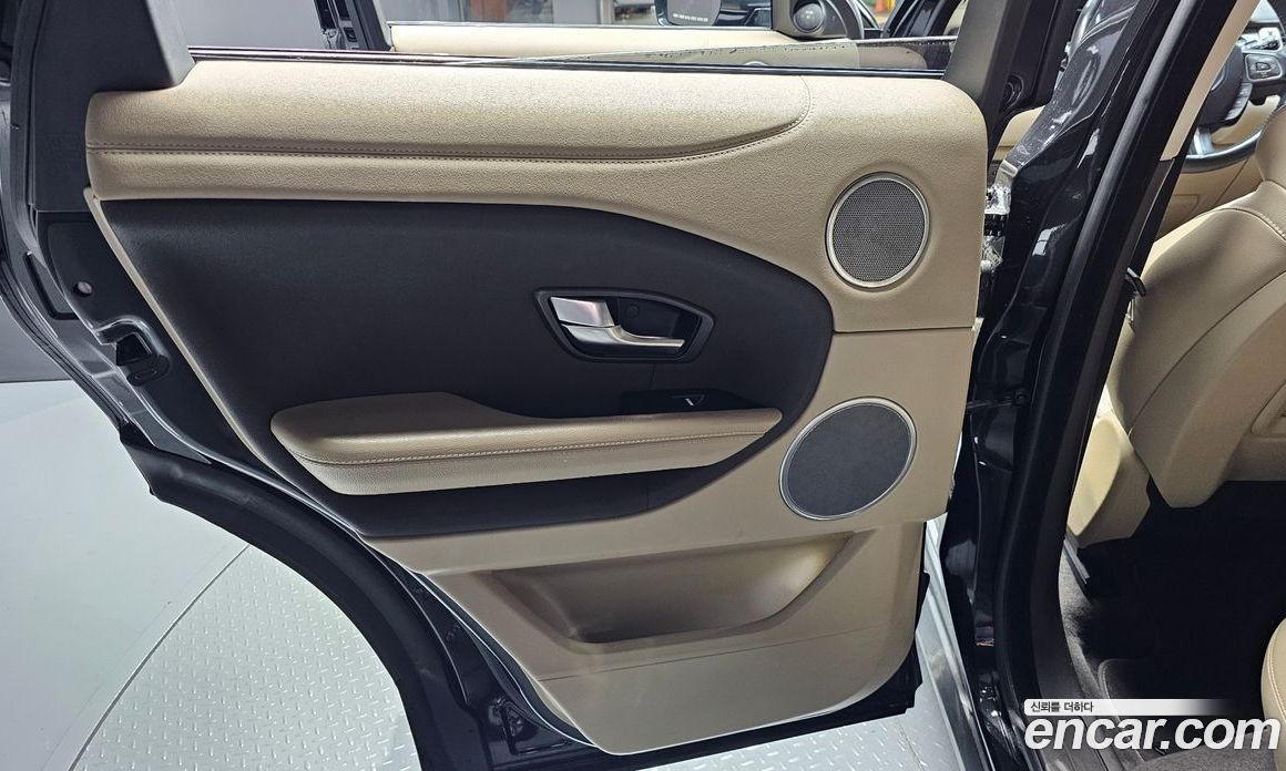 Land Rover Range Rover Evoque фото 25