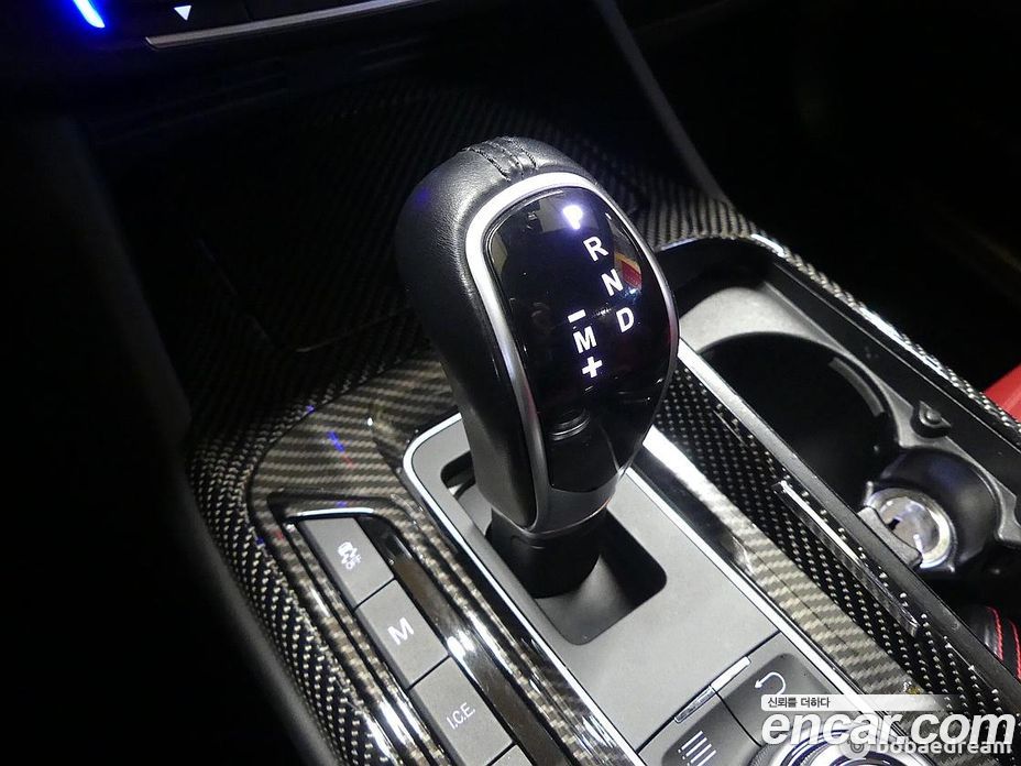 Maserati Levante фото 9