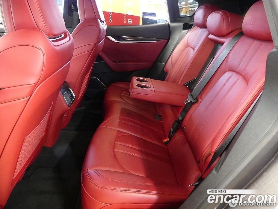Maserati Levante фото 19