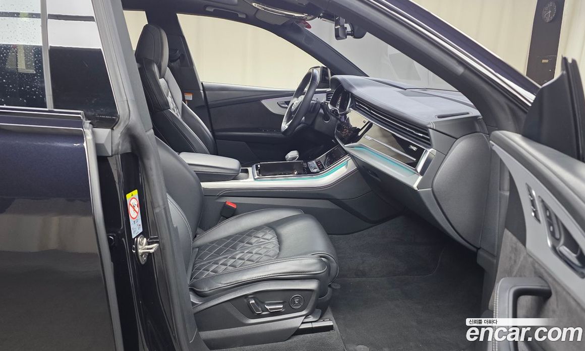 Audi Q8 (4M) фото 11