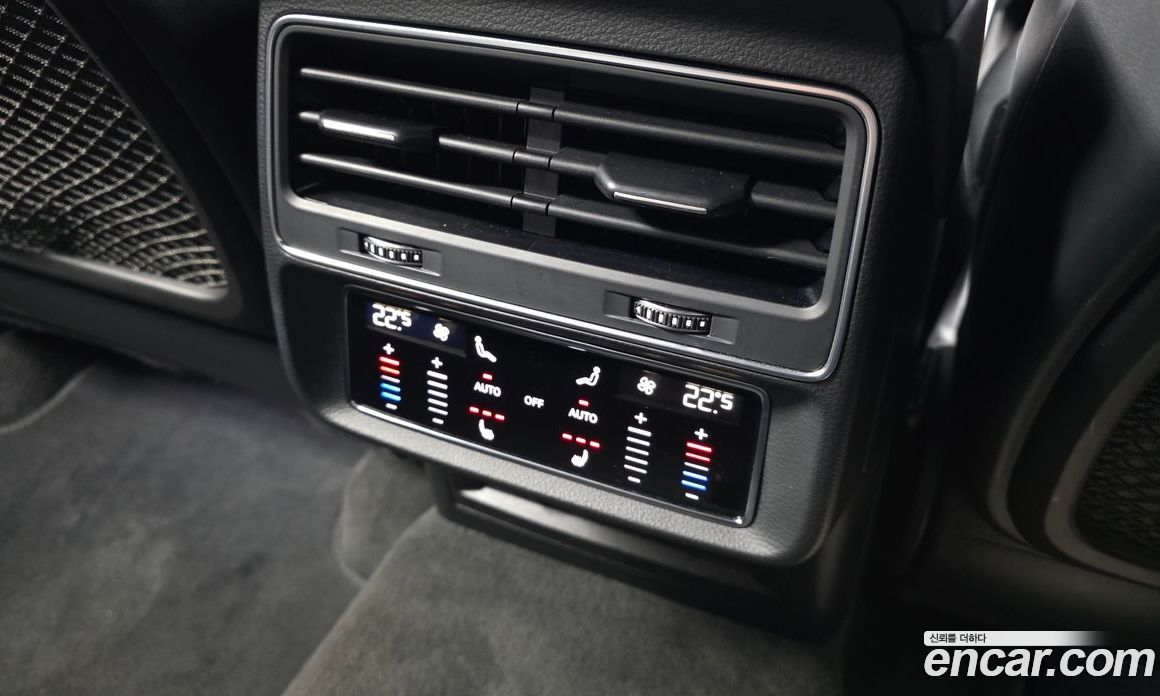 Audi Q8 (4M) фото 18