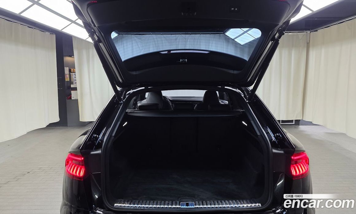 Audi Q8 (4M) фото 20
