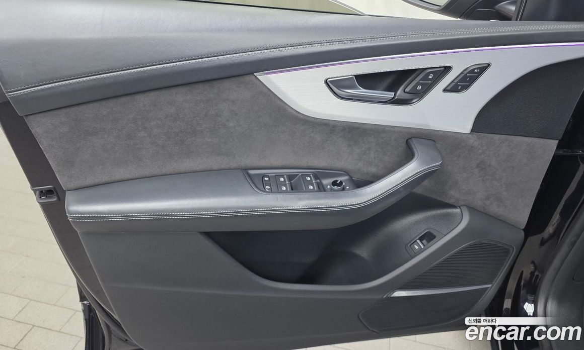 Audi Q8 (4M) фото 24