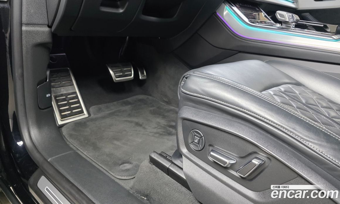 Audi Q8 (4M) фото 26