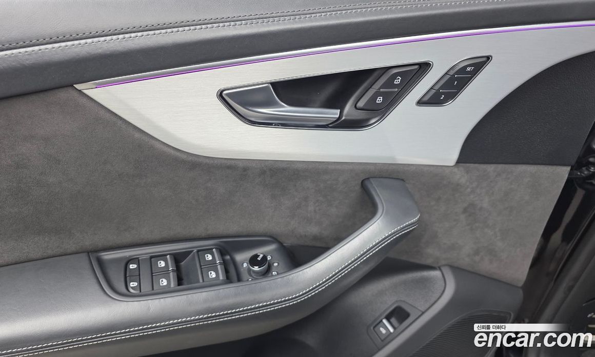 Audi Q8 (4M) фото 28