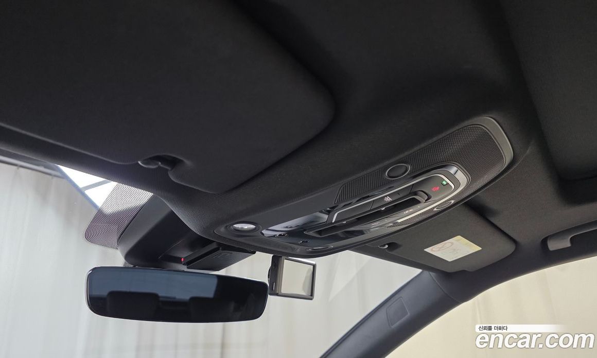 Audi Q8 (4M) фото 29