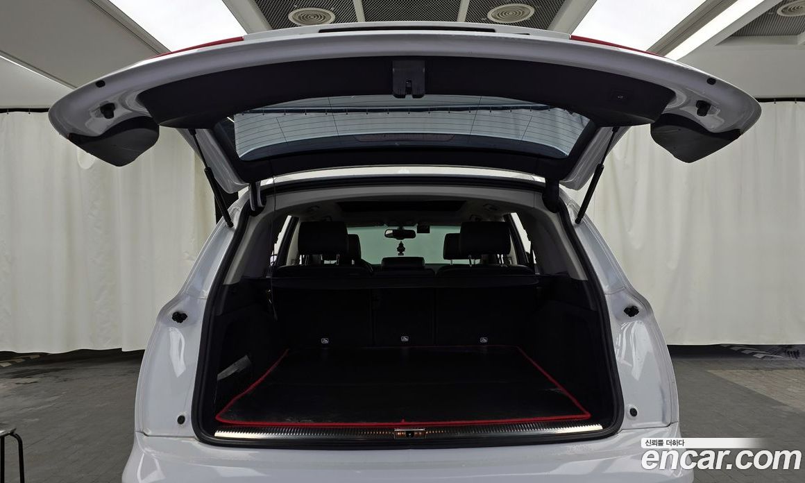 Audi Q7 фото 20