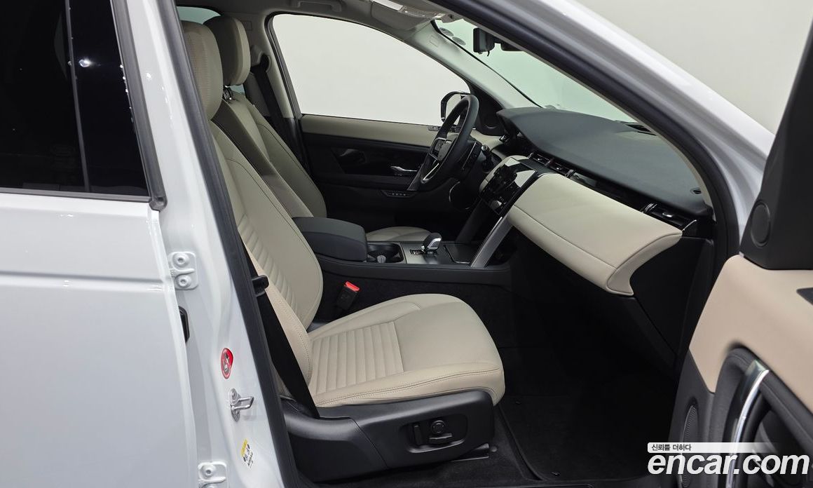 Land Rover Discovery Sport 2nd Gen фото 3