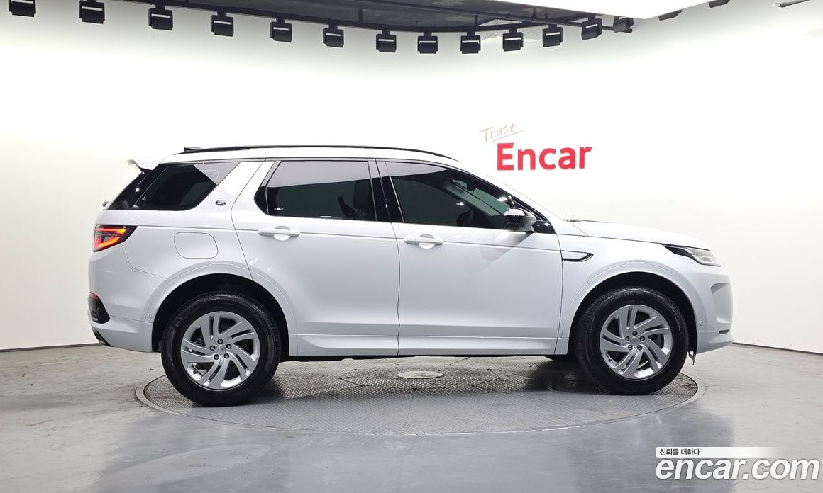 Land Rover Discovery Sport 2nd Gen фото 6
