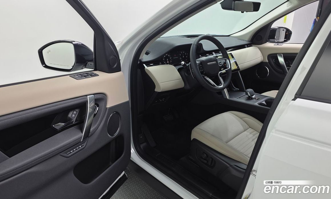 Land Rover Discovery Sport 2nd Gen фото 11