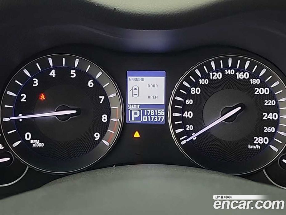 Infiniti M37 фото 6