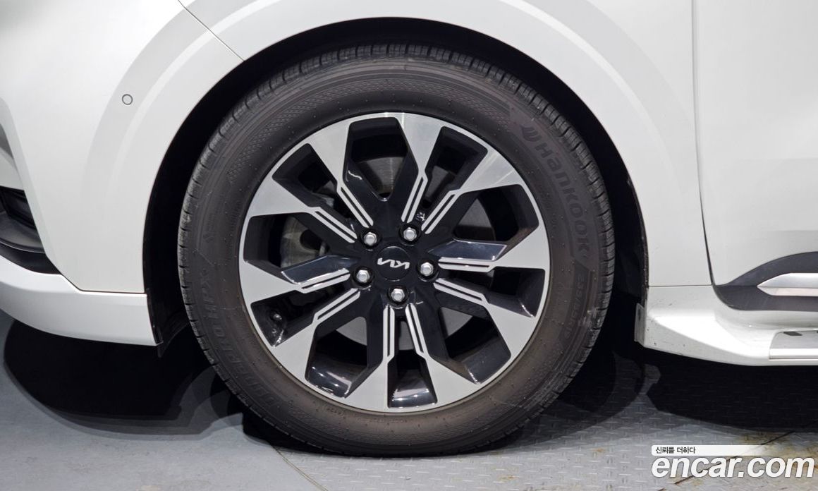 Kia Carnival 4th Gen фото 5