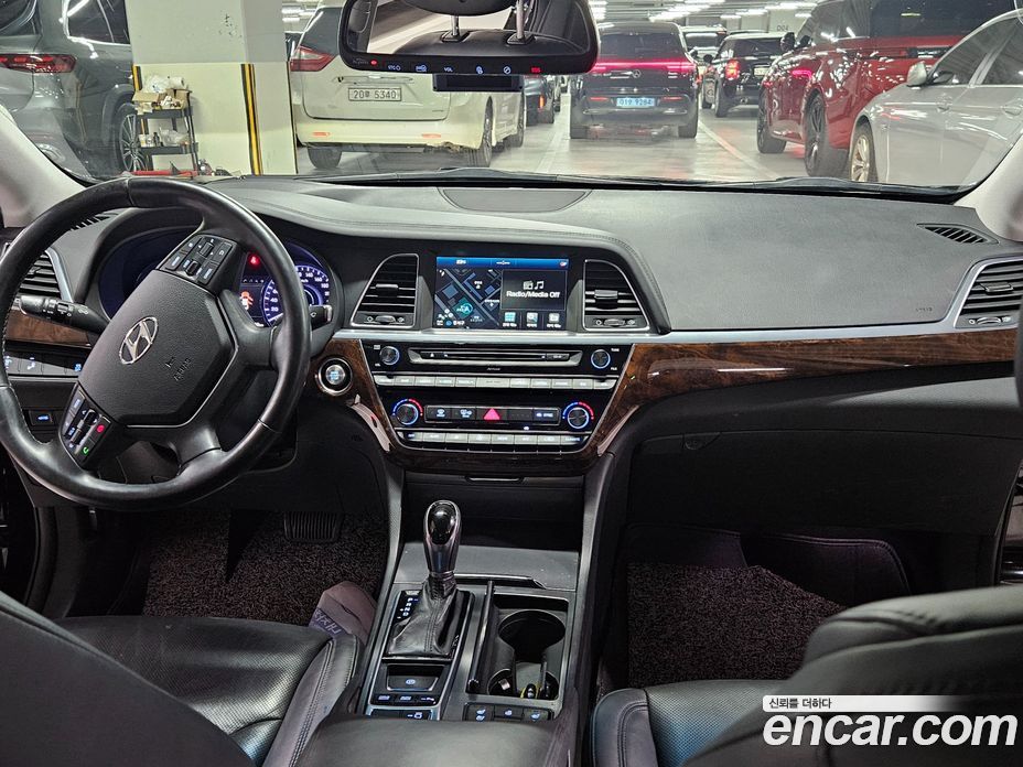 Hyundai Aslan фото 7