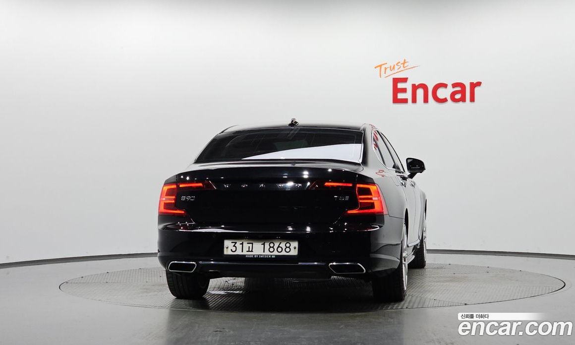 Volvo S90 фото 4