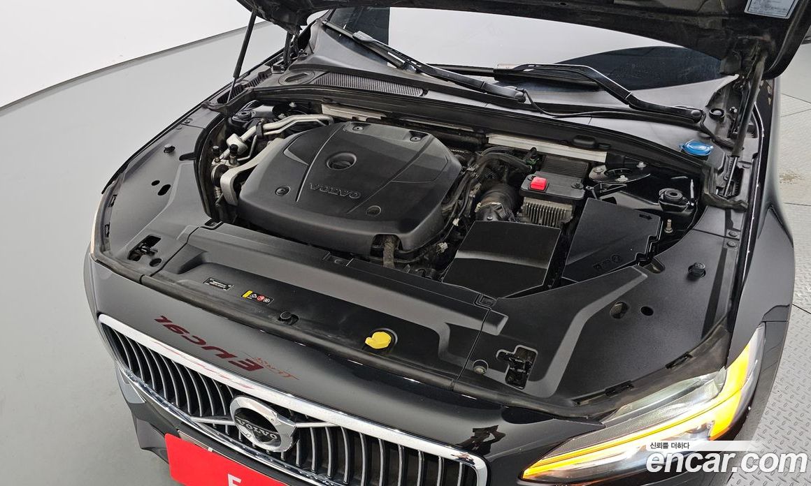 Volvo S90 фото 6