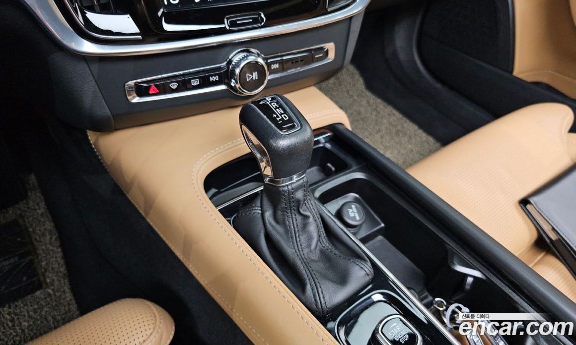 Volvo S90 фото 9