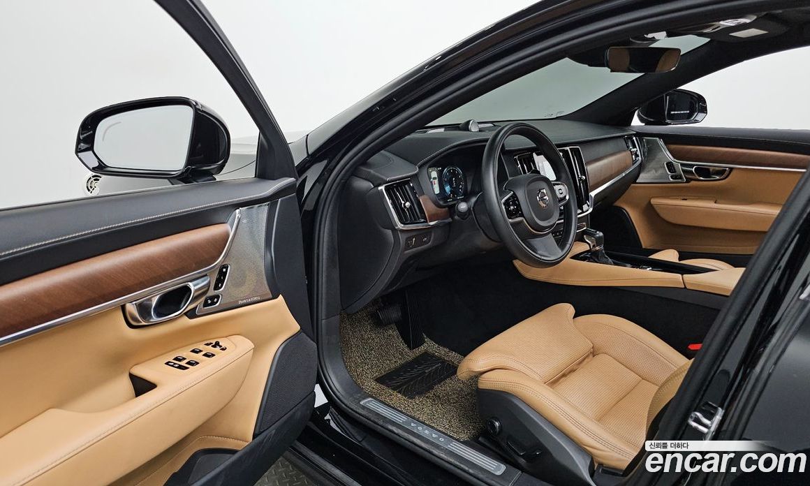 Volvo S90 фото 10